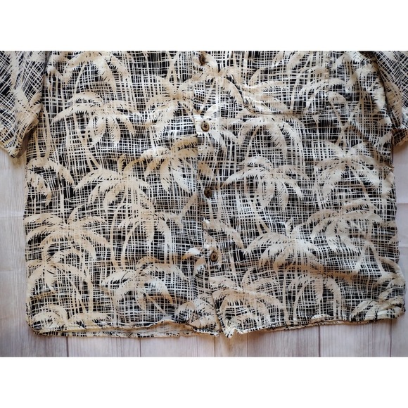 Men's Casual Button Down Shirt - Black and Cream - Picture 3 of 6